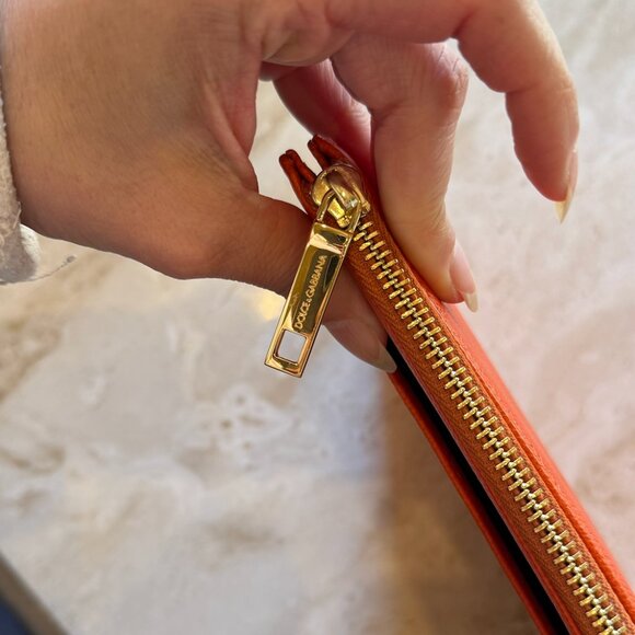 NEW Dolce & Gabbana Orange Logo Details Clutch - Picture 2 of 5